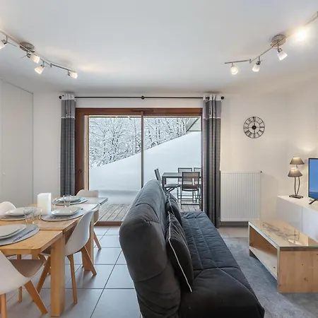 Les Loges Blanches: Cozy With Summer Multipass Option * Chatel